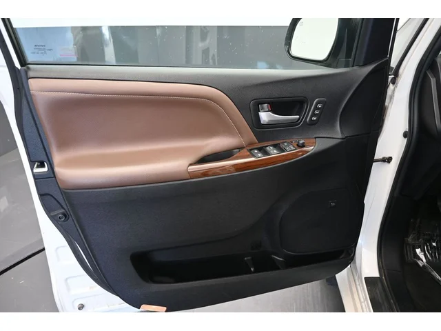 SEMINUEVOS TOYOTA Sienna a Estados en autogozo