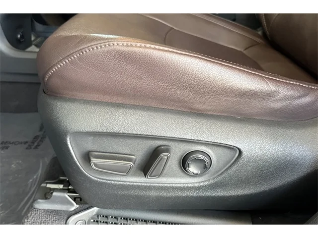 SEMINUEVOS TOYOTA Sienna at ELK GROVE in Elk Grove Buick GMC