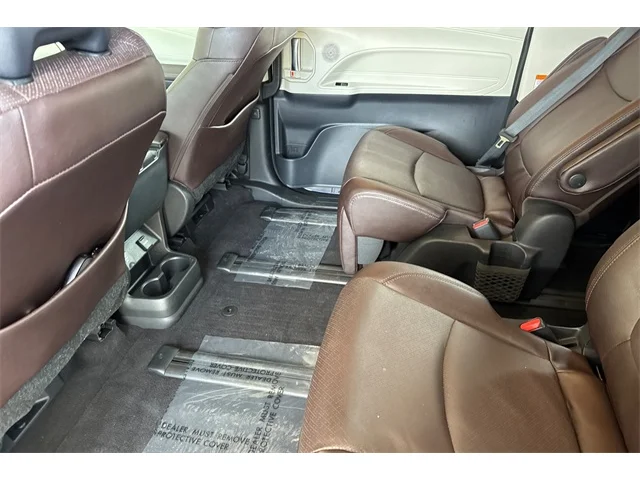 SEMINUEVOS TOYOTA Sienna at ELK GROVE in Elk Grove Buick GMC