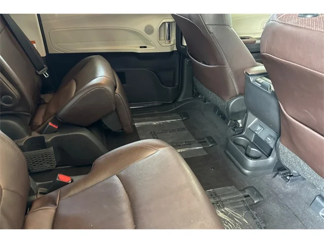 SEMINUEVOS TOYOTA Sienna at ELK GROVE in Elk Grove Buick GMC