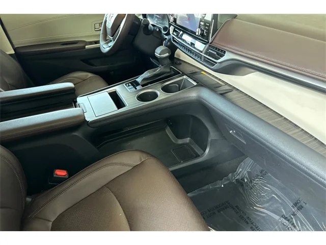 SEMINUEVOS TOYOTA Sienna at ELK GROVE in Elk Grove Buick GMC