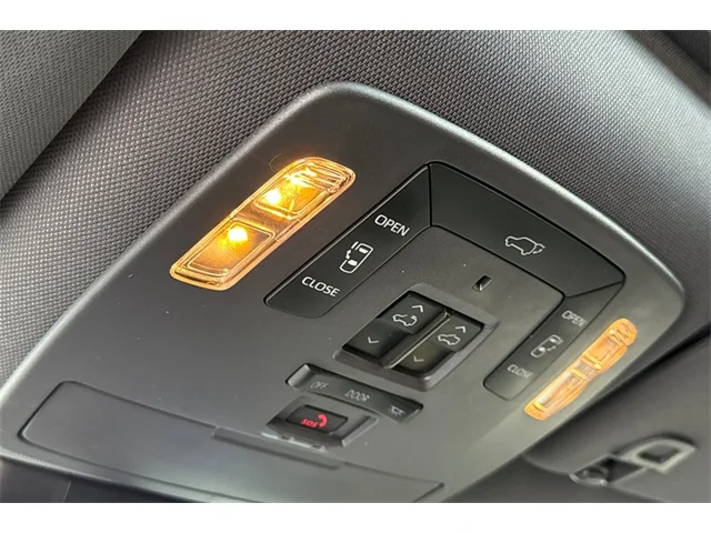 SEMINUEVOS TOYOTA Sienna at ELK GROVE in Elk Grove Buick GMC