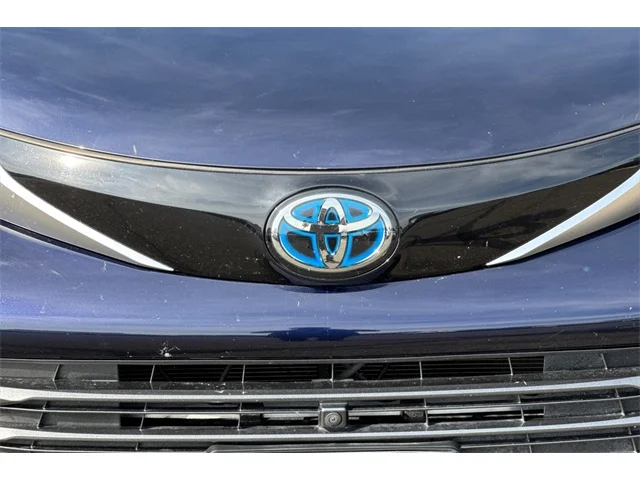 SEMINUEVOS TOYOTA Sienna at ELK GROVE in Elk Grove Buick GMC