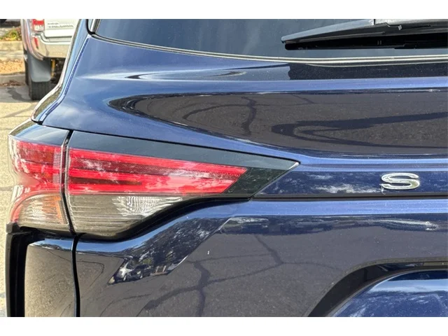 SEMINUEVOS TOYOTA Sienna at ELK GROVE in Elk Grove Buick GMC