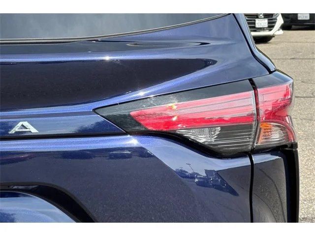 SEMINUEVOS TOYOTA Sienna at ELK GROVE in Elk Grove Buick GMC