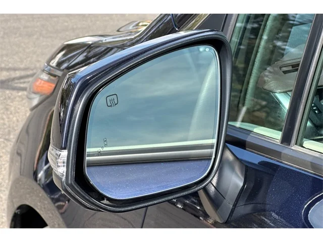 SEMINUEVOS TOYOTA Sienna at ELK GROVE in Elk Grove Buick GMC