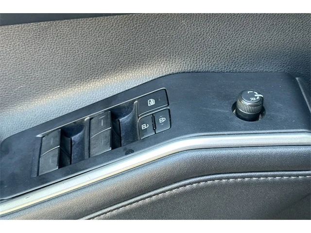 SEMINUEVOS TOYOTA Highlander at ELK GROVE in Elk Grove Buick GMC