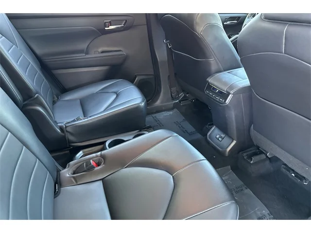 SEMINUEVOS TOYOTA Highlander at ELK GROVE in Elk Grove Buick GMC