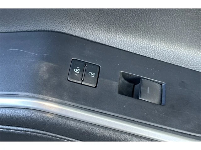 SEMINUEVOS TOYOTA Highlander at ELK GROVE in Elk Grove Buick GMC