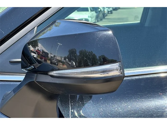 SEMINUEVOS TOYOTA Highlander at ELK GROVE in Elk Grove Buick GMC