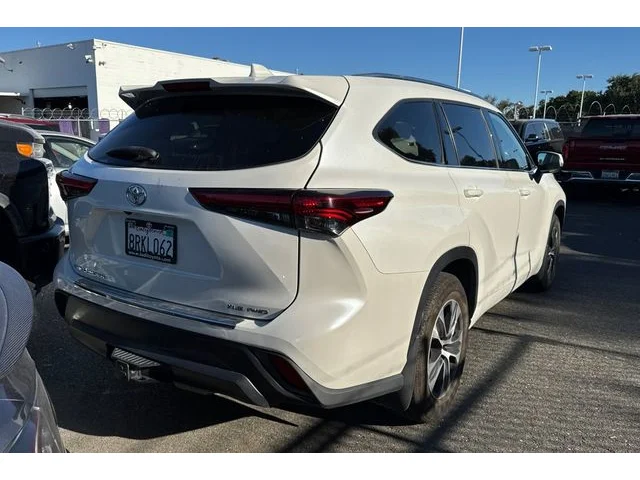 SEMINUEVOS TOYOTA Highlander at ELK GROVE in Elk Grove Buick GMC