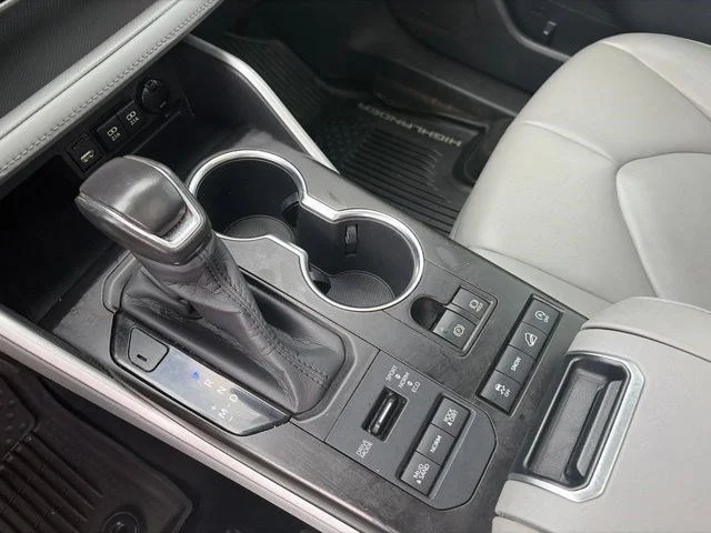 SEMINUEVOS TOYOTA Highlander a Estados en autogozo