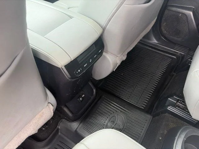 SEMINUEVOS TOYOTA Highlander a Estados en autogozo