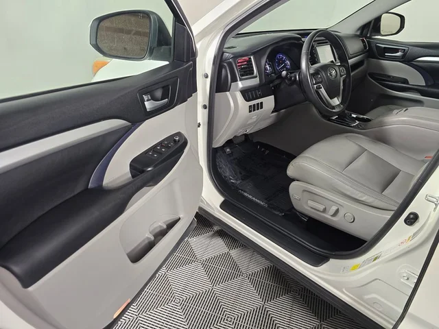 SEMINUEVOS TOYOTA Highlander a Estados en autogozo