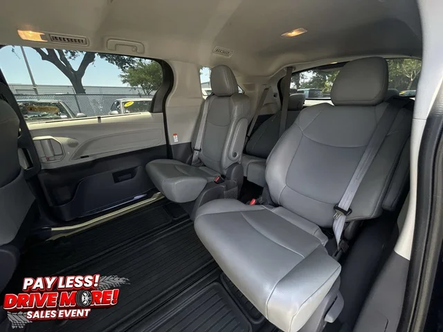 SEMINUEVOS TOYOTA Sienna a Estados en autogozo