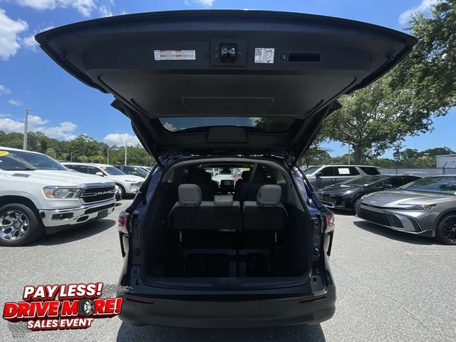 SEMINUEVOS TOYOTA Sienna a Estados en autogozo