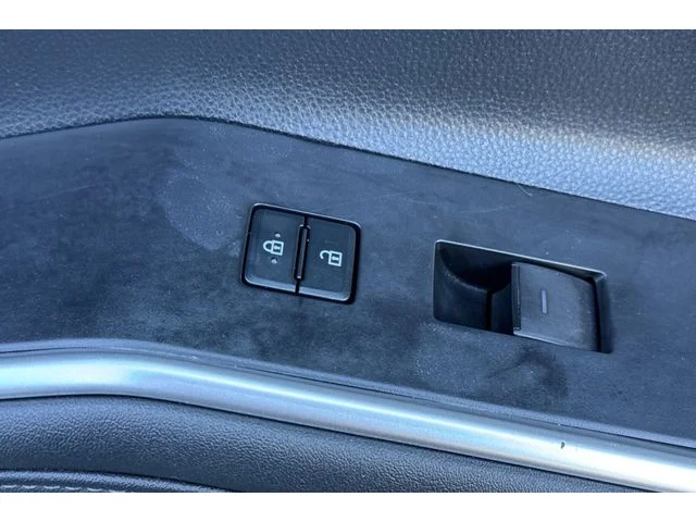 SEMINUEVOS TOYOTA Highlander at ELK GROVE in Elk Grove Buick GMC