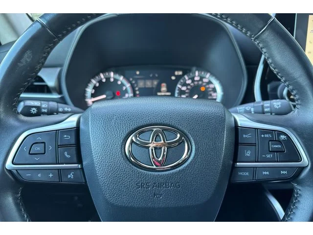 SEMINUEVOS TOYOTA Highlander at ELK GROVE in Elk Grove Buick GMC