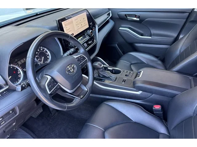 SEMINUEVOS TOYOTA Highlander at ELK GROVE in Elk Grove Buick GMC