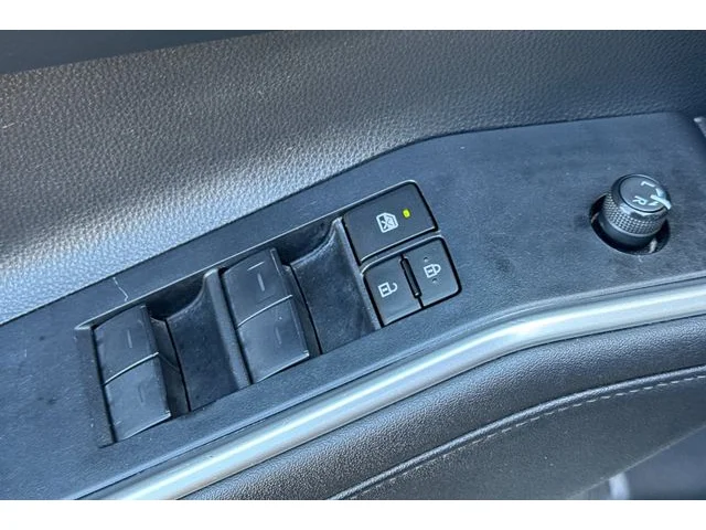 SEMINUEVOS TOYOTA Highlander at ELK GROVE in Elk Grove Buick GMC