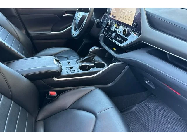 SEMINUEVOS TOYOTA Highlander at ELK GROVE in Elk Grove Buick GMC