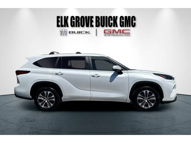 SEMINUEVOS TOYOTA Highlander at ELK GROVE in Elk Grove Buick GMC