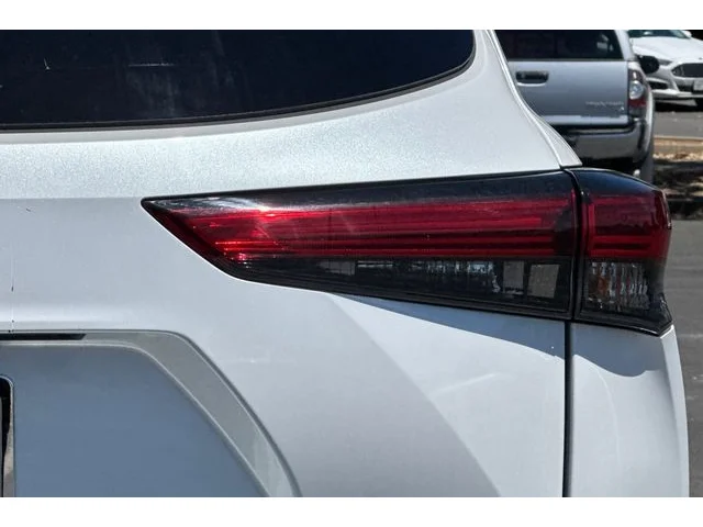 SEMINUEVOS TOYOTA Highlander at ELK GROVE in Elk Grove Buick GMC