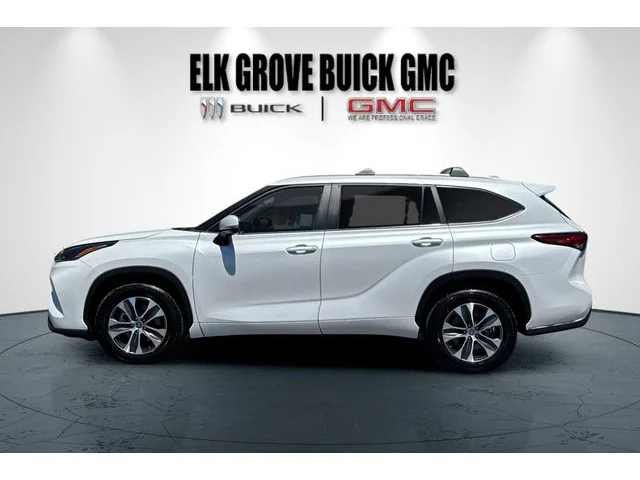 SEMINUEVOS TOYOTA Highlander at ELK GROVE in Elk Grove Buick GMC