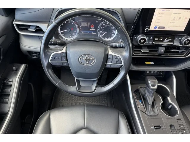 SEMINUEVOS TOYOTA Highlander at ELK GROVE in Elk Grove Buick GMC