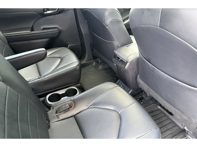 SEMINUEVOS TOYOTA Highlander at ELK GROVE in Elk Grove Buick GMC