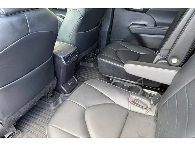 SEMINUEVOS TOYOTA Highlander at ELK GROVE in Elk Grove Buick GMC