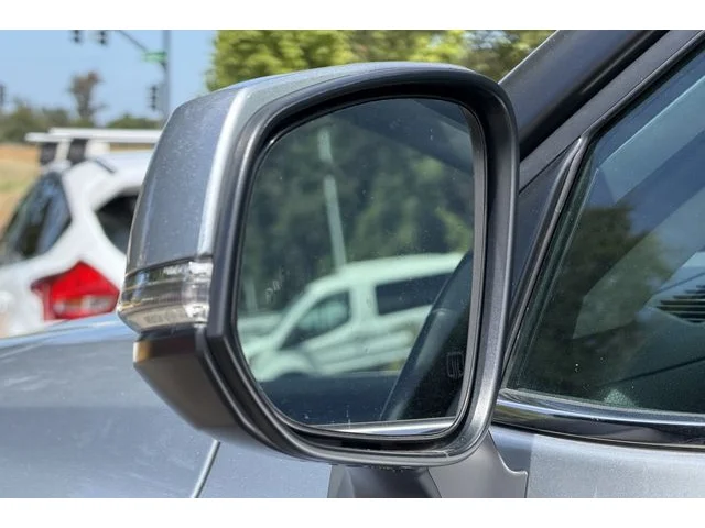 SEMINUEVOS TOYOTA Highlander at ELK GROVE in Elk Grove Buick GMC