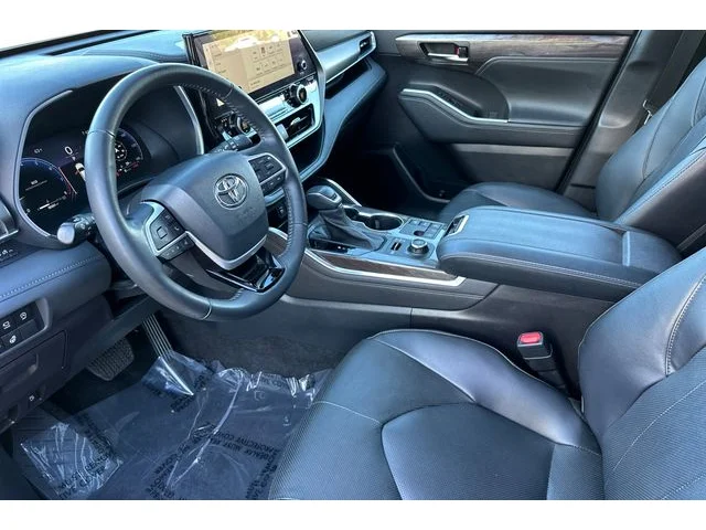 SEMINUEVOS TOYOTA Highlander at ELK GROVE in Elk Grove Buick GMC