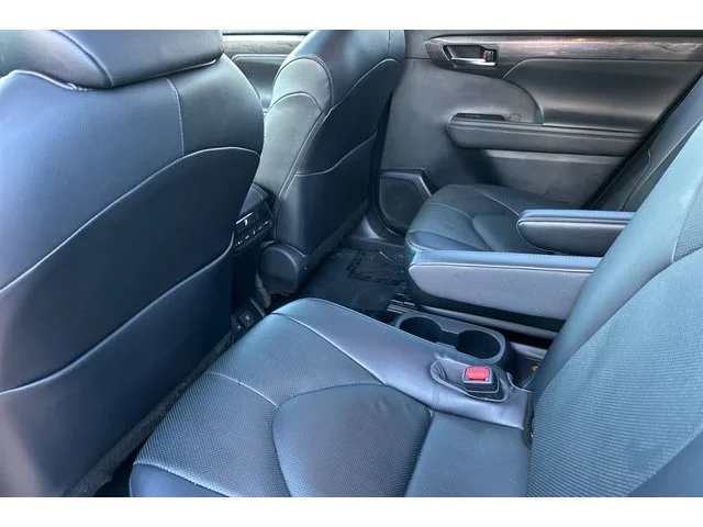 SEMINUEVOS TOYOTA Highlander at ELK GROVE in Elk Grove Buick GMC