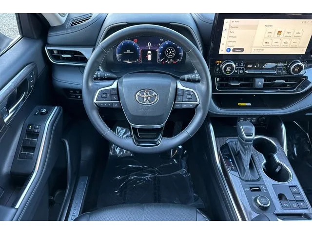 SEMINUEVOS TOYOTA Highlander at ELK GROVE in Elk Grove Buick GMC