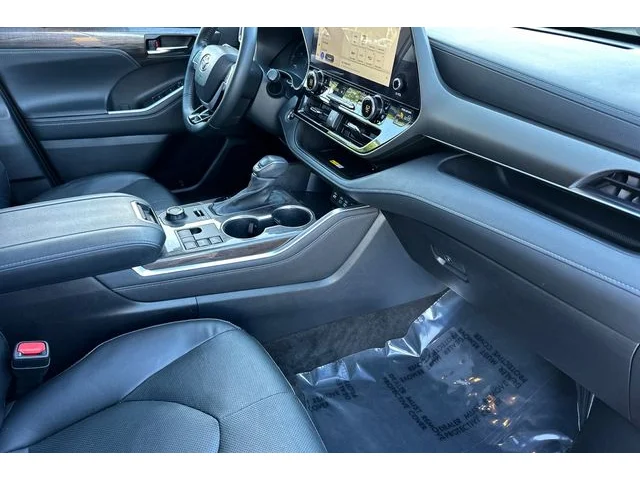 SEMINUEVOS TOYOTA Highlander at ELK GROVE in Elk Grove Buick GMC