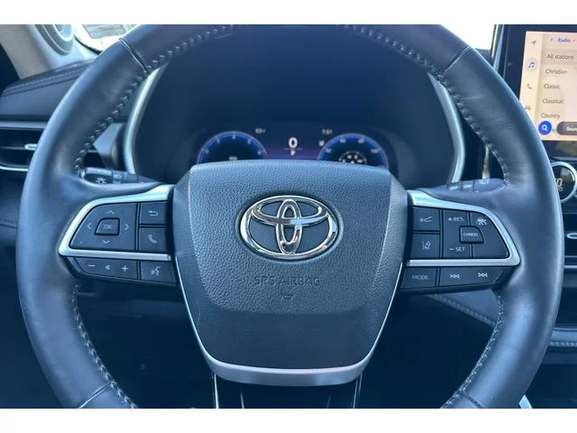 SEMINUEVOS TOYOTA Highlander at ELK GROVE in Elk Grove Buick GMC