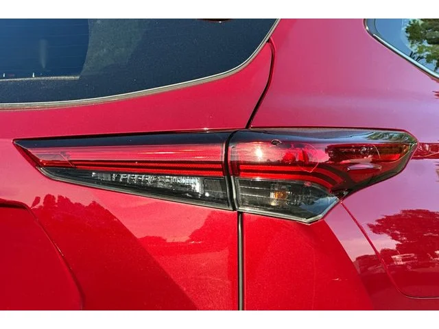 SEMINUEVOS TOYOTA Highlander at ELK GROVE in Elk Grove Buick GMC