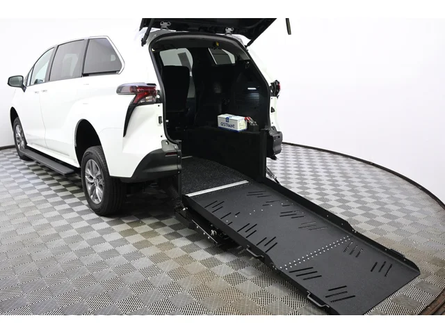 SEMINUEVOS TOYOTA Sienna a Estados en autogozo
