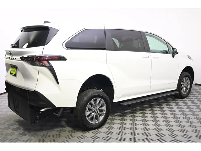 SEMINUEVOS TOYOTA Sienna a Estados en autogozo