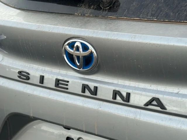 SEMINUEVOS TOYOTA Sienna a Estados en autogozo