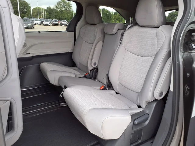 SEMINUEVOS TOYOTA Sienna a Estados en autogozo
