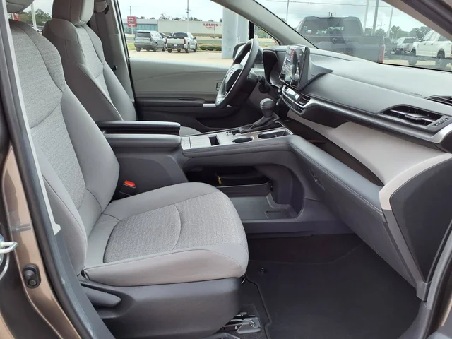 SEMINUEVOS TOYOTA Sienna a Estados en autogozo