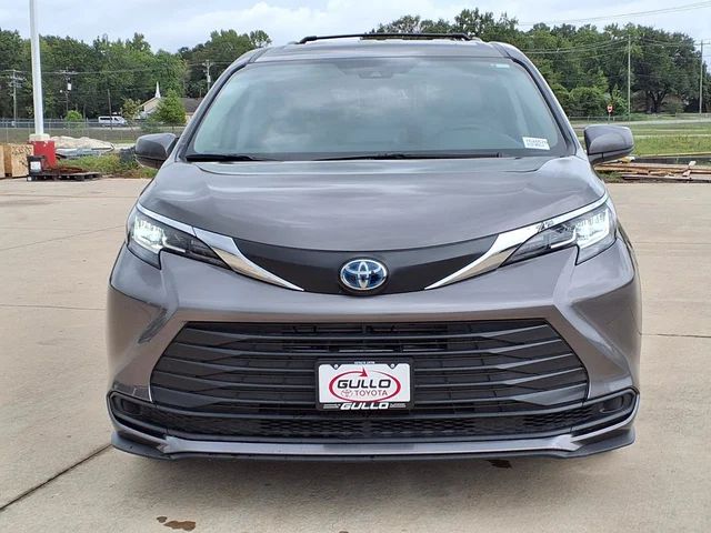 SEMINUEVOS TOYOTA Sienna a Estados en autogozo