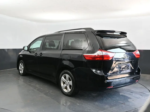 SEMINUEVOS TOYOTA Sienna a Estados en autogozo