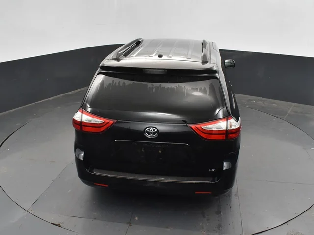 SEMINUEVOS TOYOTA Sienna a Estados en autogozo