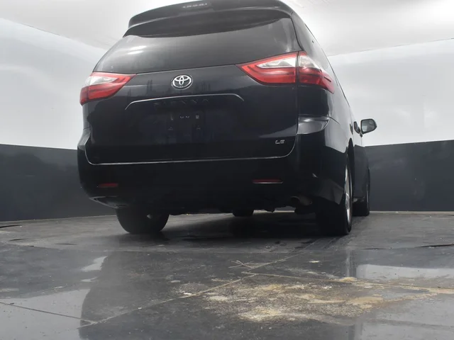 SEMINUEVOS TOYOTA Sienna a Estados en autogozo