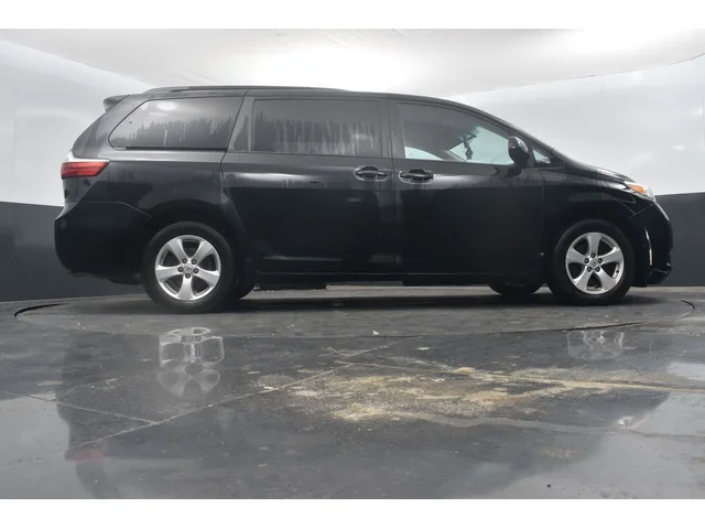 SEMINUEVOS TOYOTA Sienna a Estados en autogozo