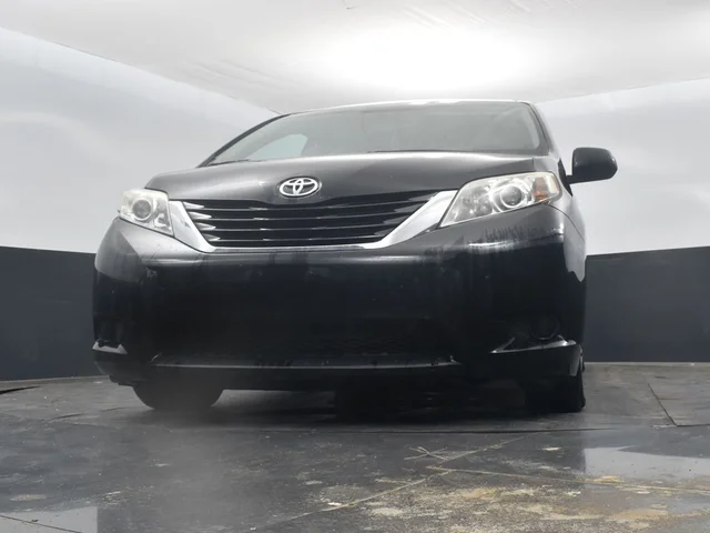 SEMINUEVOS TOYOTA Sienna a Estados en autogozo
