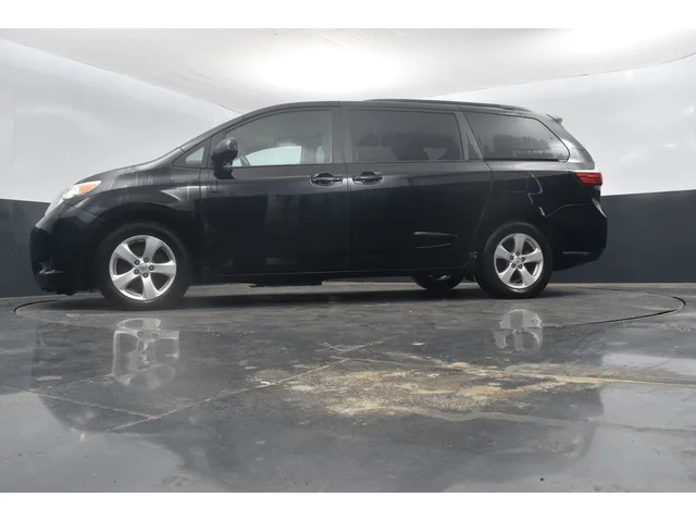 SEMINUEVOS TOYOTA Sienna a Estados en autogozo